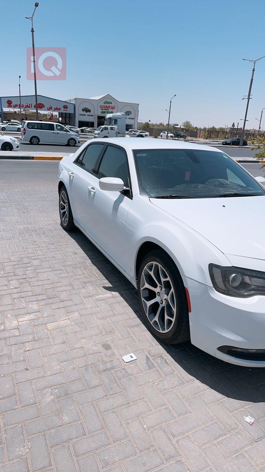 كرايسلر 300